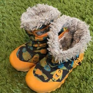 Kids boots